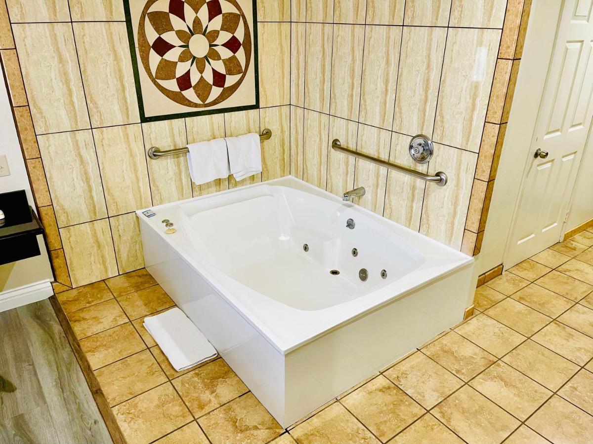 סנטה אנה Rodeway Inn מראה חיצוני תמונה