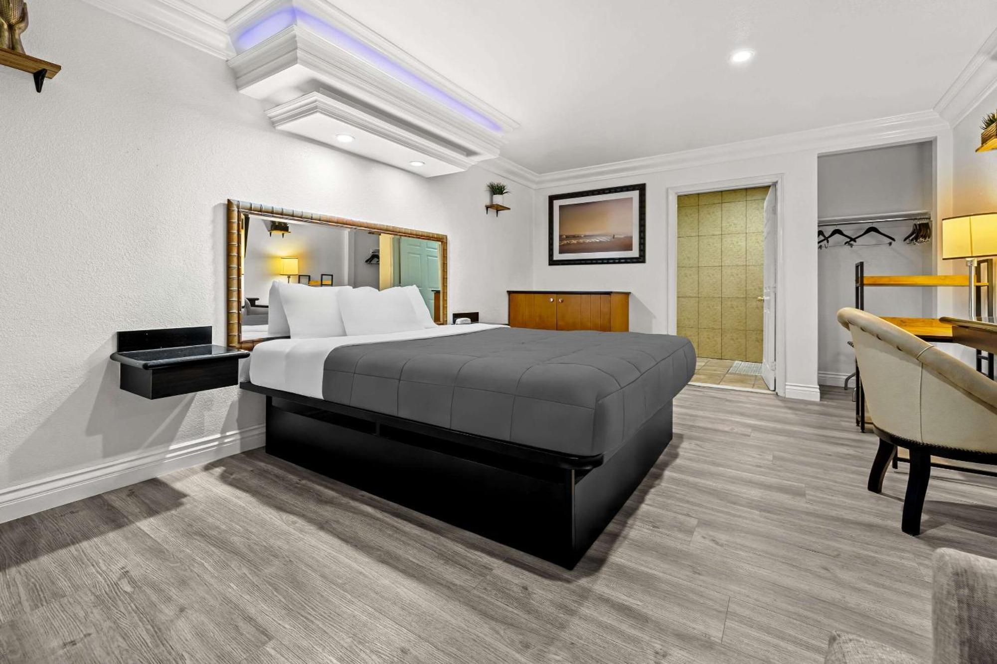 סנטה אנה Rodeway Inn מראה חיצוני תמונה