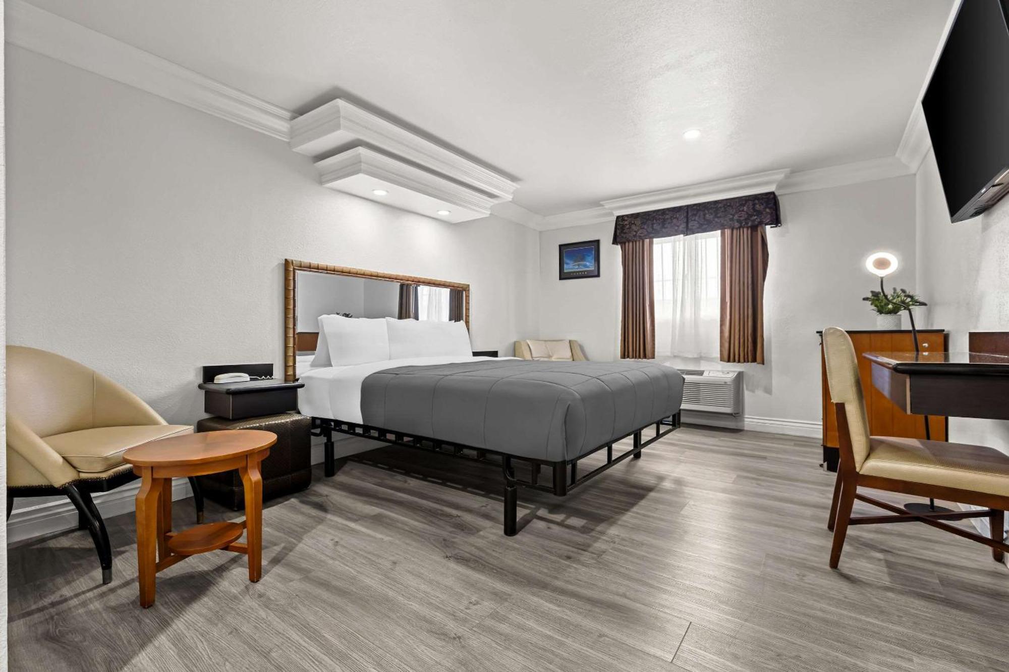 סנטה אנה Rodeway Inn מראה חיצוני תמונה