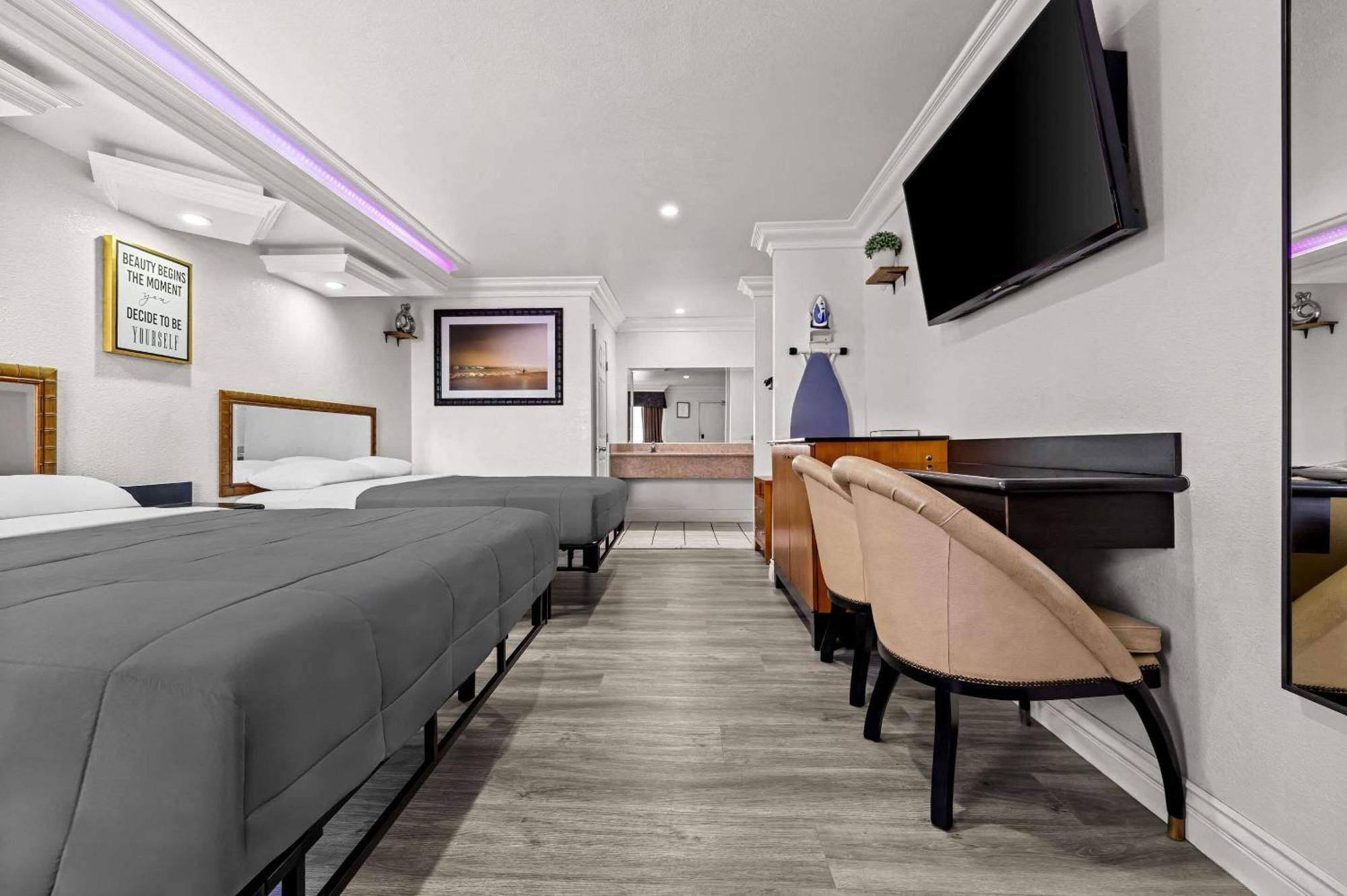 סנטה אנה Rodeway Inn מראה חיצוני תמונה