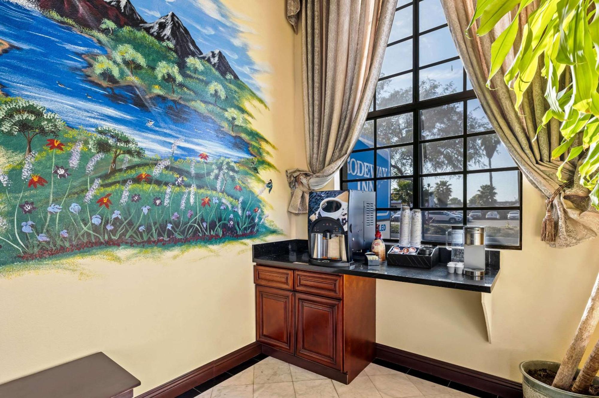 סנטה אנה Rodeway Inn מראה חיצוני תמונה