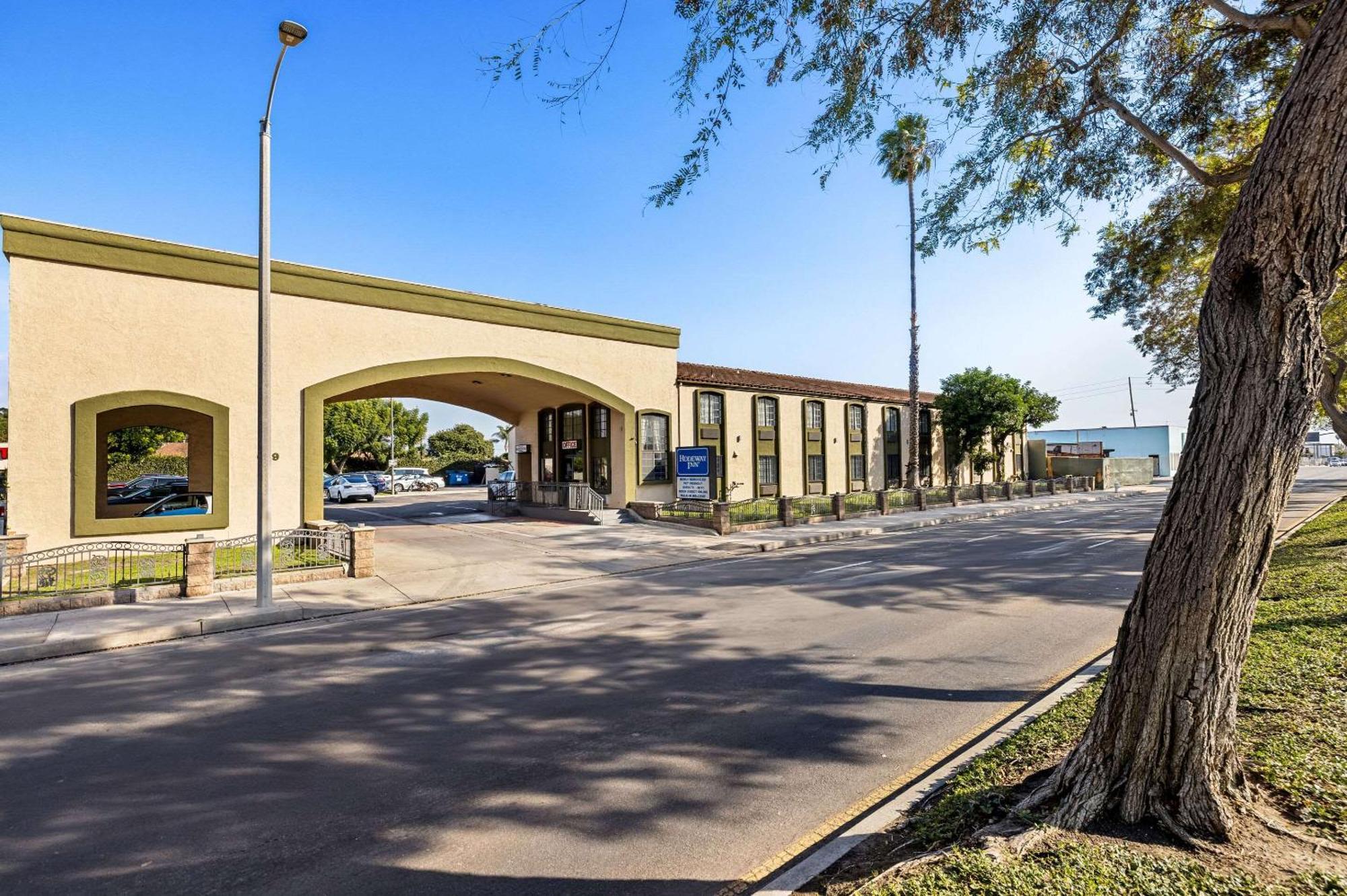 סנטה אנה Rodeway Inn מראה חיצוני תמונה
