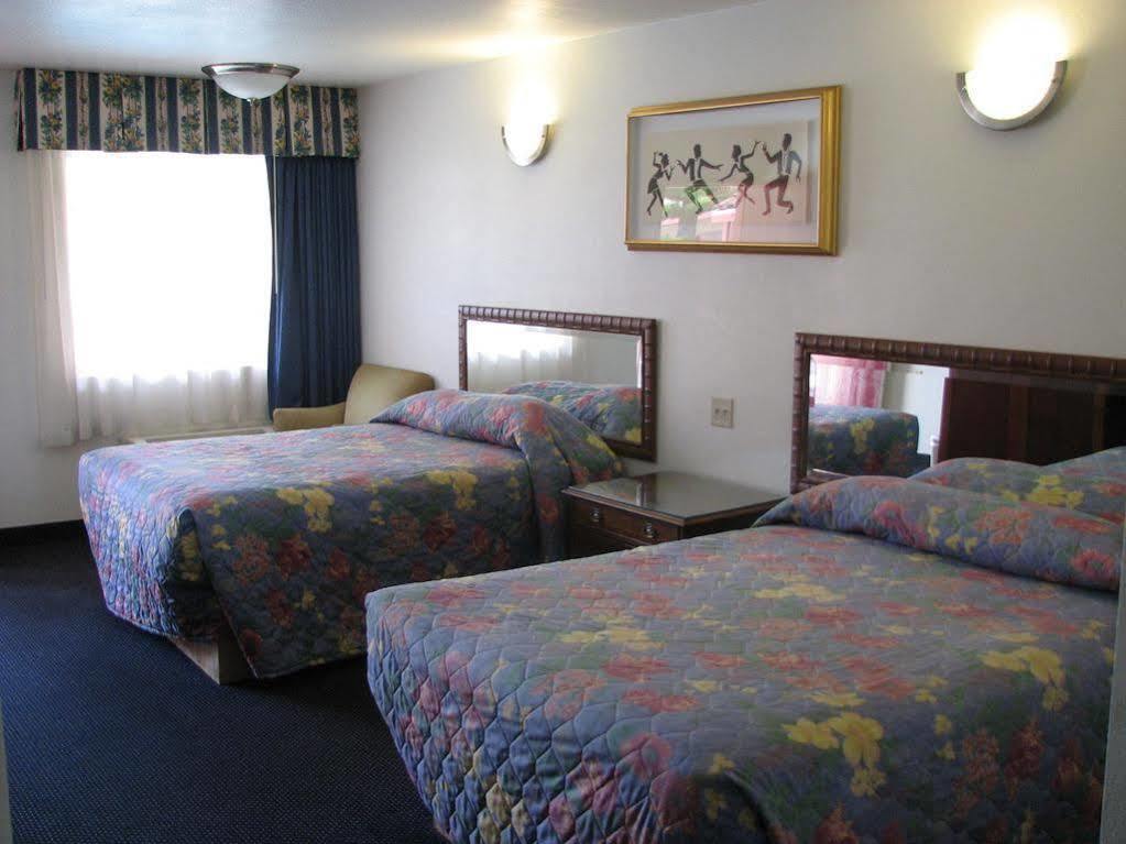 סנטה אנה Rodeway Inn מראה חיצוני תמונה