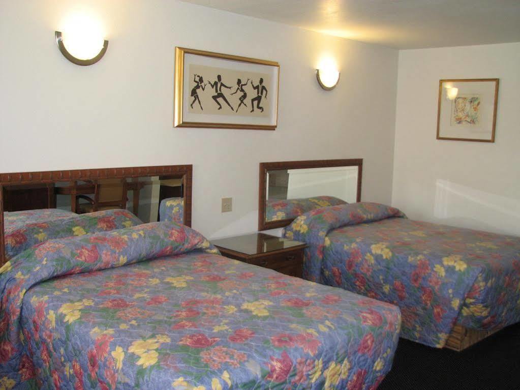 סנטה אנה Rodeway Inn מראה חיצוני תמונה